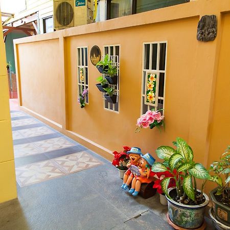 Zen Rooms Samsen 3 Banguecoque Exterior foto
