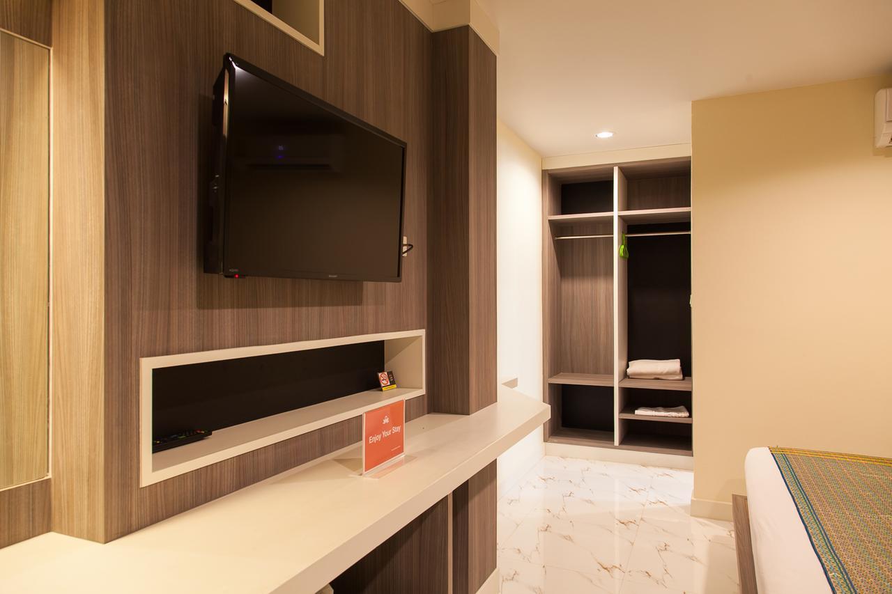 Zen Rooms Samsen 3 Banguecoque Exterior foto